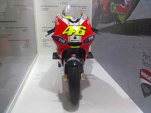 casco n. 58 di Simoncelli - Ducati Corse moto racing foto by Carlito