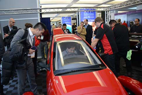 Elio Motors - La propulsione si affida al motore 0.9 litri a 3 cilindri che consente uno scatto da 0 a 96 km/h in 9.6 secondi e raggiunge la velocit massima di 160 km/h. 