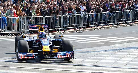 Red Bull - Il rombo dei motori con la Red Bull di Mark Webber