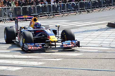 Red Bull - Giro di pista della Red Bull di Mark Webber