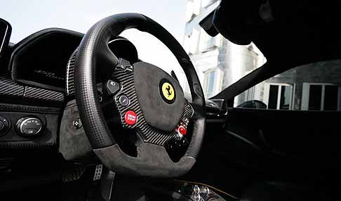 Ferrari - Ferrari 458 Black Carbon Edition volante e interni
