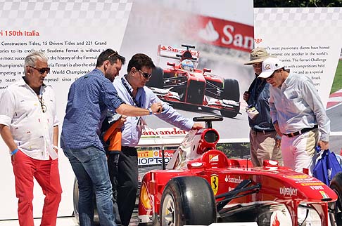 Ferrari - La cifra colloca questa rara spider al secondo posto nella speciale classifica di auto preziose della storia dell�automotive.