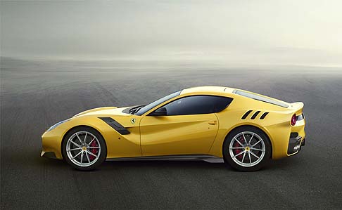 Ferrari - Le prestazioni aerodinamiche sono da primato grazie allo sviluppo di componenti specifici. 