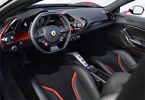 Ferrari - Labitacolo presenta specifiche finiture che adornano i sedili sportivi.