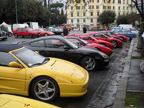 Telethon - Club Scuderia Quirinale ha oraganizzato un raduno con Supercar Ferrari e Lancia Delta Integrale per la raccolta fondi di Telethon