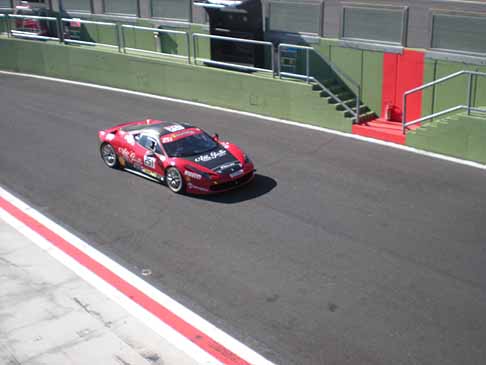 Ferrari Challenge - Ferrari Racing pilota Vezzoni