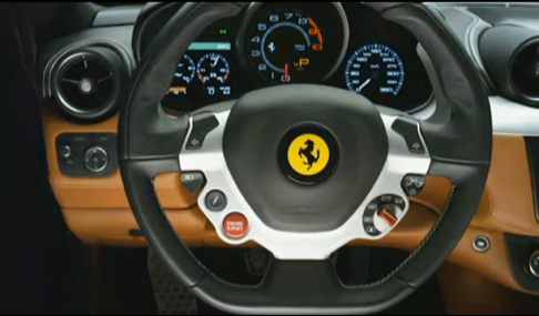 Ferrari - Volante e quadro della Ferrari FF