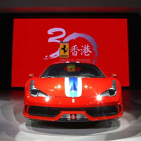 Ferrari - Levento  stata anche loccasione per presentare lultima nata della famiglia, la 458 Speciale, svelata da Marc Gen, pilota collaudatore della Scuderia Ferrari.