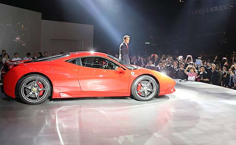 Ferrari - Fra le vetture partecipanti all'evento si distinguono la 195 Inter, la 365 GTC e la Dino ma anche sportive pi contemporanee come la 458 Challenge e le vetture laboratorio 599 XX e FXX Evoluzione. 