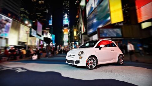Fiat - Evento USA la city car Fiat 500 alla conquista di News York a Times Square