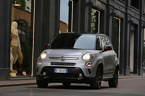 Fiat - In occasione del lancio della nuova Fiat 500L Beats Edition e delle nuove motorizzazioni da 120 CV, la gamma del modello 500L si aggiorna proponendo interessanti novit , come linedita tinta metallizzata Blu Venezia.