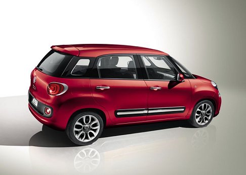 Fiat - Fiat 500L monovolume prime immagini