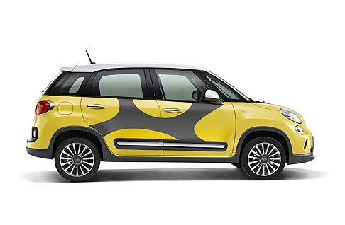 Fiat - In dettaglio, quattro nuovi kit adesivi possono essere applicati sulla carrozzeria per renderla ancora pi originale ed esclusiva. Disponibile anche uninedita modanatura satinata posta sul cofano. 