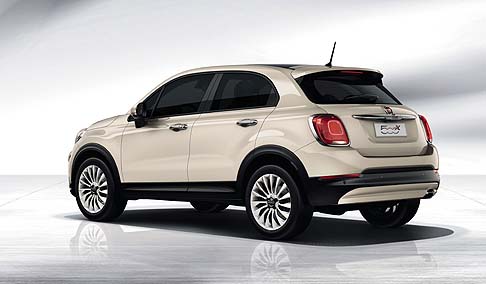 Fiat - La Opening Edition viene declinata in due varianti, una dallanima pi urbana in grigio arte e l'altra ideale per il tempo libero in rosso tristrato.