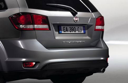 Fiat - Fiat Freemont dettaglio retro vettura