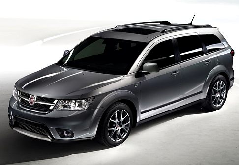 Fiat - Suv Fiat Freemont. Prime immagini del crossover Fiat Freemont