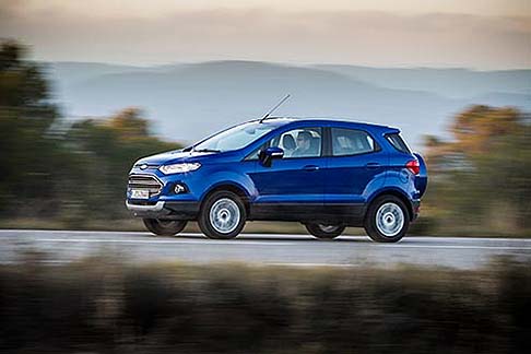 Ford - Presente, inoltre, la tecnologia AppLink, una funzione del SYNC che permette di utilizzare app come TomTom e Spotify.