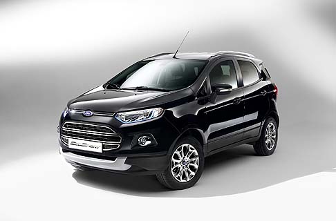 Ford - Tempo di restyling per il suv Ford EcoSport 2015, che risulta ancora pi dinamico e curato nello stile. 