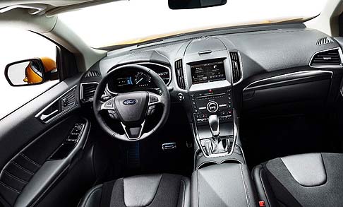 Ford - Nel ricco corredo tecnologico spiccano anche il portellone Hands-Free, il sistema di connettivit avanzata di Ford SYNC 2, Adaptive Cruise Control con Collision Mitigation e il Forward Alert.