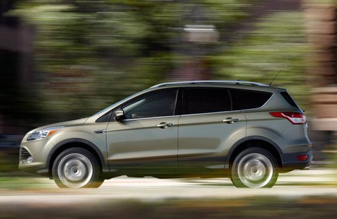 Ford - Cresce labitabilit del veicolo, come dimostrano i dati ufficiali, che dichiarano un volume che varia da 972 a 1.928 litri.