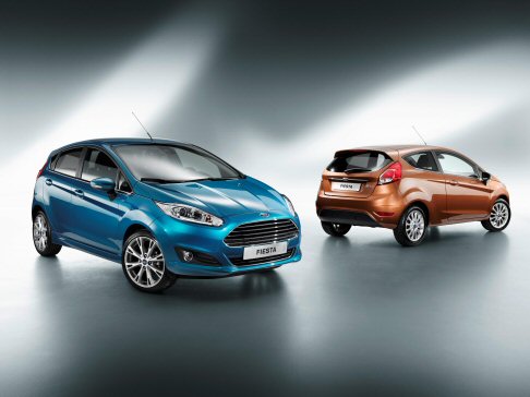 Ford - Attesa premiere del prossimo Salone di Parigi, il restyling vedr il debutto sul mercato del Vecchio Continete del sistema MyKey, insieme a tecnologie dedicate al comfort e alla sicurezza, come il sistema Ford SYNC e lActive City Stop.