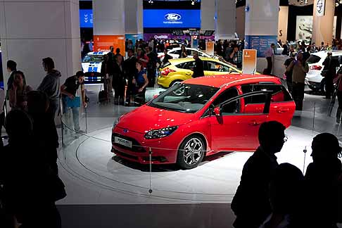 Ford - Ford Focus ST red presente al Motor Show di Francoforte