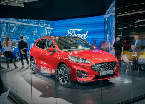 Ford - Il brand Ovale punta a rendere minoritaria la presenza delle propulsioni tradizionali, con l´obiettivo di rendere la gamma completamente elettrica