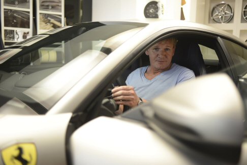 Ferrari - Alle 12.30 Gordon Ramsay ha visitato la cucina del ristorante aziendale il Podio, dedicando un assaggio ai primi del giorno, tra i quali le tagliatelle alla bolognese, particolarmente gradite. 