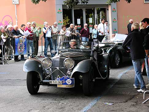 Auto storicche passaggio a Bologna - Gran Premio Nuvolari 2012 tappa di Bologna macchina storica Jaguar SS 100 3.5 Liter del 1937
