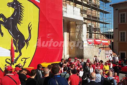 Trofeo Lorenzo Bandini 2017 - Grande stemma Ferrari al Trofeo Lorenzo Bandini 2017 a Brisighella