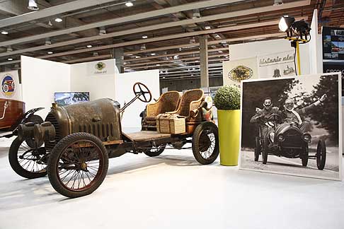 Verona Legend Car - Historic club vicolo Peugeot del 1893 al Verona Legend Car 