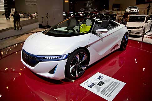 Honda - World Premiere Honda EV STER al MIAS 2012 il salone internazionale dellautomobile Russo