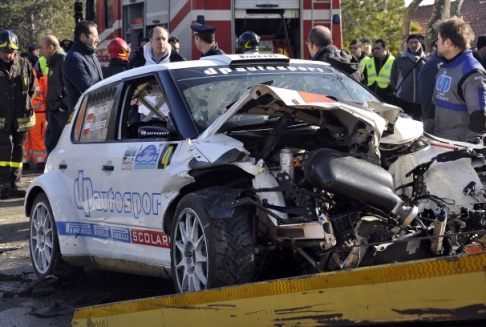Incidente a Robert Kubica - La Scoka Fabia al Rally di Andora incidentata da Kubica, gravi le condizioni del pilota polacco