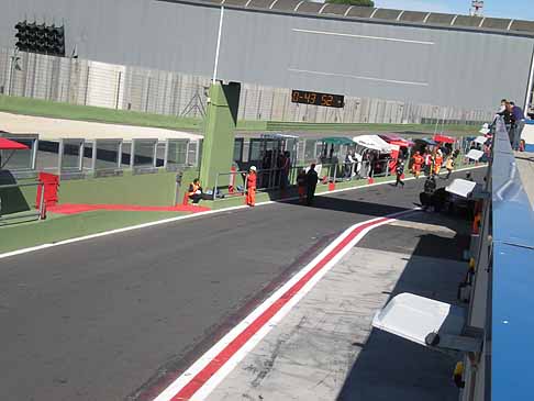 Ferrari Challenge - Ingresso box allAutodromo Piero Taruffi di Vallelunga