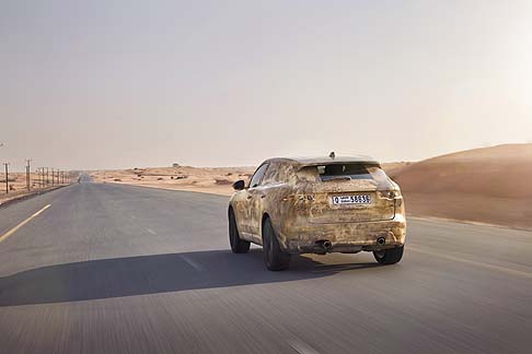 Jaguar - Dopo i rigori del freddo svedese, la vettura ha affrontato le temperature bollenti di Dubai, che possono superare i 50°C all’ombra. 