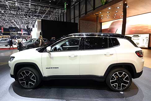 Jeep - Jeep Compass offre elevate capacit off-road 4x4, una ricca gamma di propulsori, un design accattivante