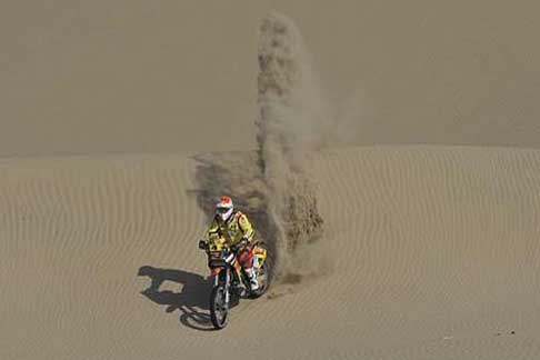 Dakar 2013 - Dakar 2013 Jordi Viladoms su moto Husqvarna TE 449 RR per la 3^ tappa Pisco - Nazca