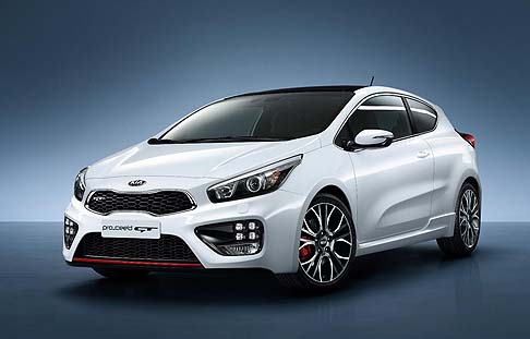 Kia - Anche Kia come molti altri marchi dellautomotive svela in anticipo i modelli in attesa del lancio commerciale e le concept che guardano invece al futuro. 