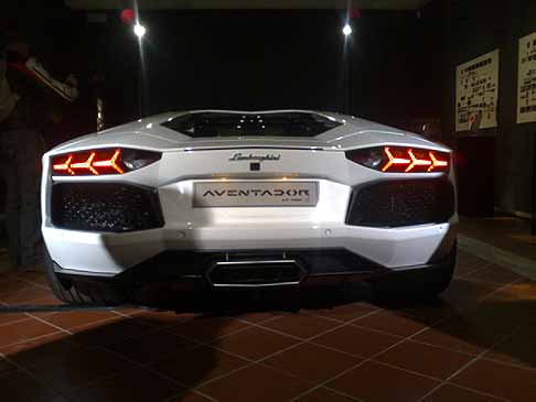 Lamborghini - Laborghini Aventador LP 700-4 retro supercar
