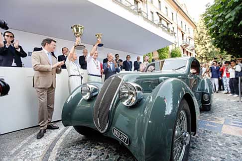 Lancia - La vettura ha ricevuto l'ambita Coppa d'Oro, premio assegnato per Referendum pubblico