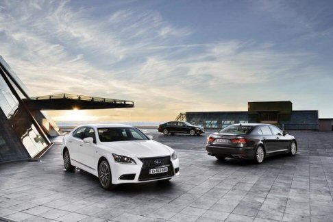 Lexus - Anche le dinamiche di guida sono state sottoposte a un perfezionamento. 