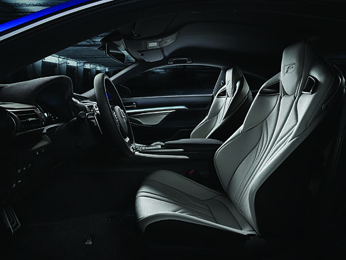 Lexus - Saranno, inoltre, presenti ulteriori modelli della gamma, come la RX Hybrid F SPORT, la CT Hybrid F SPORT e la IS Hybrid F SPORT e le versioni Luxury della CT Hybrid e GS Hybrid.