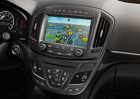 Opel - In primis, di  puntato su un funzionamento chiaro, semplice e intuitivo. Non mancano le opzioni per personalizzare lofferta di infotainment traendo il massimo comfort e sicurezza per guidatore e passeggeri, riducendo al minimo delle distrazioni.
