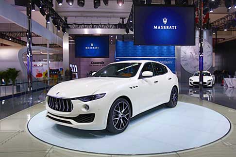 Maserati - La tecnologia  stata studiata per offrire le migliori performance in ogni condizione stradale grazie a sofisticate sospensioni.