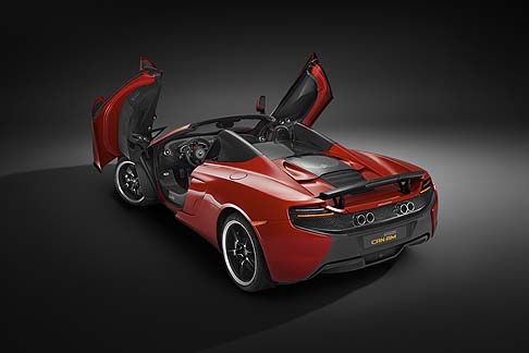 McLaren - Il sound del motore  innegabilmente sportivo e promette performance ad alto tasso di adrenalina.