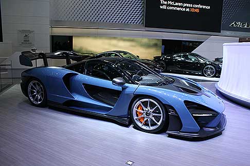 Mclaren - La Mclaren Senna  una supercar estrema ideata per la pista ma omologata da strada