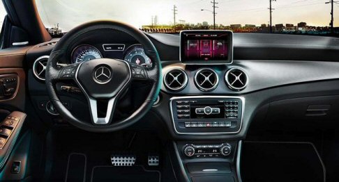 Mercedes-Benz - Prevista tra le dotazioni anche la nuova trazione integrale con cambio automatico 4Matic. 