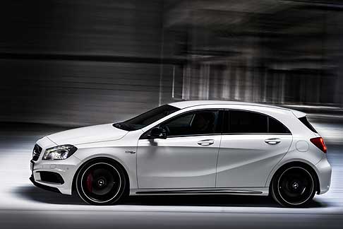 Mercedes-Benz - Mercedes Classe A premio �AM New Car of the Year� profilo laterale Luxury Auto