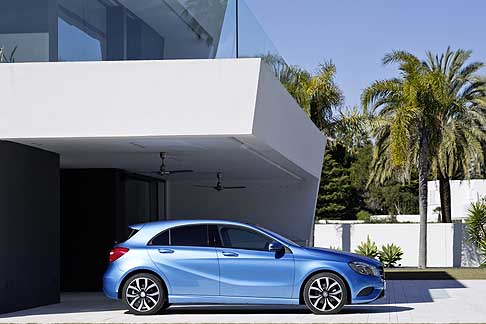 Mercedes-Benz - Mercedes-Benz Classe A design - vincitrice del premio Awards �AM New Car of the Year�