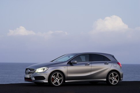 Mercedes - La nuova Classe A offre in gamma un ricco corredo di equipaggiamenti, puntando soprattutto su quelli pi apprezzati dalla clientela italiana.